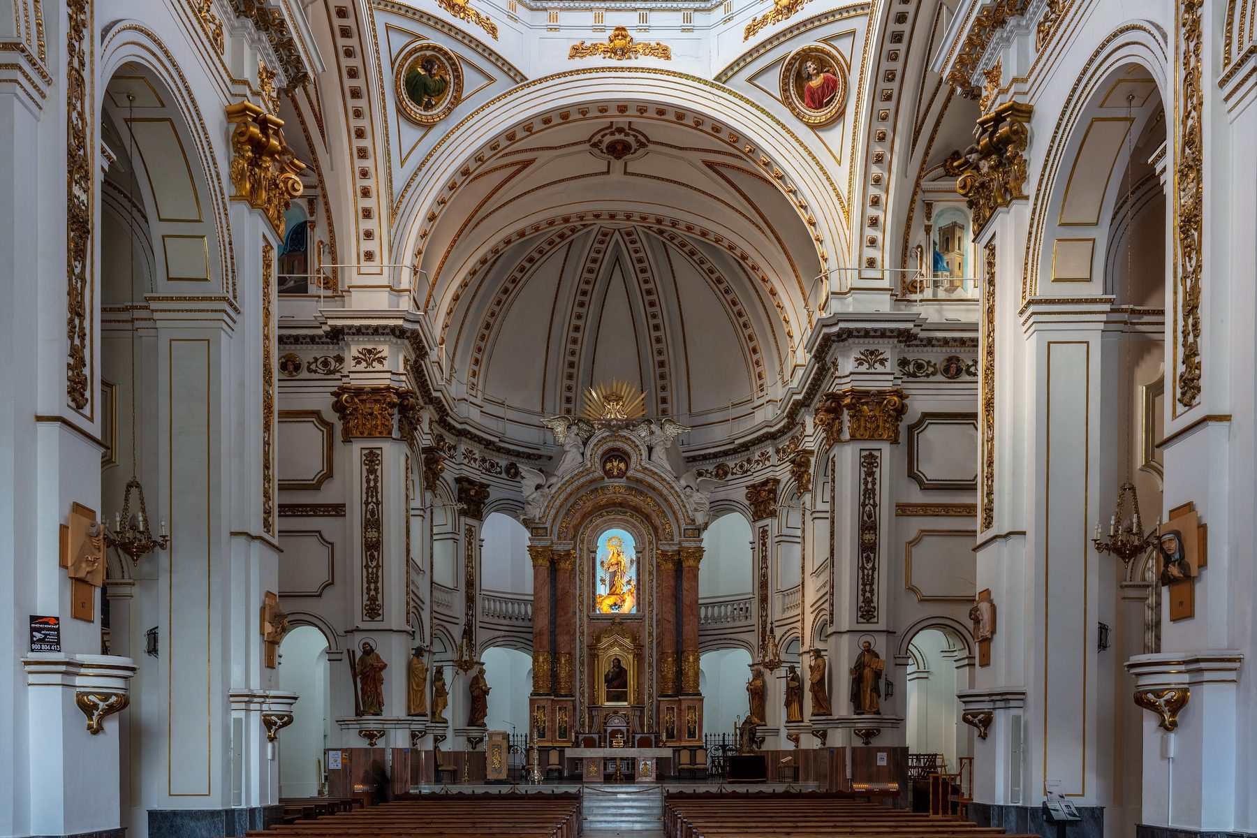 Interior de la iglesia de Nuestra Señora del Consuelo de Altea