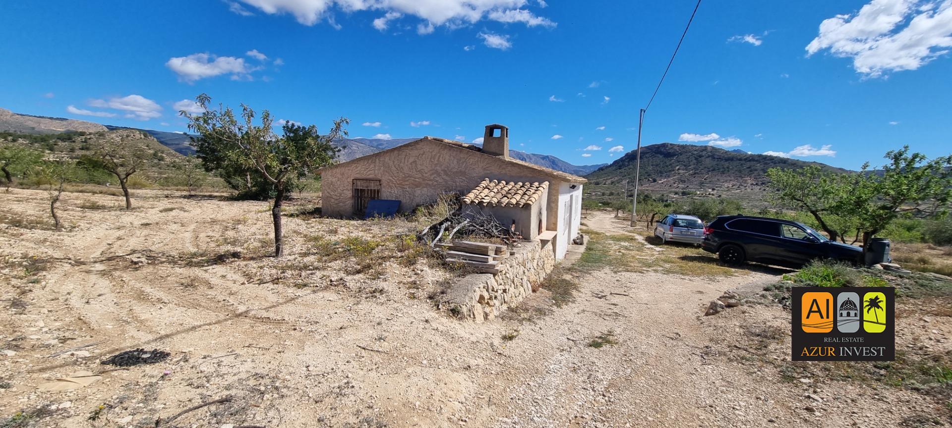 Casa con terreno en Interior