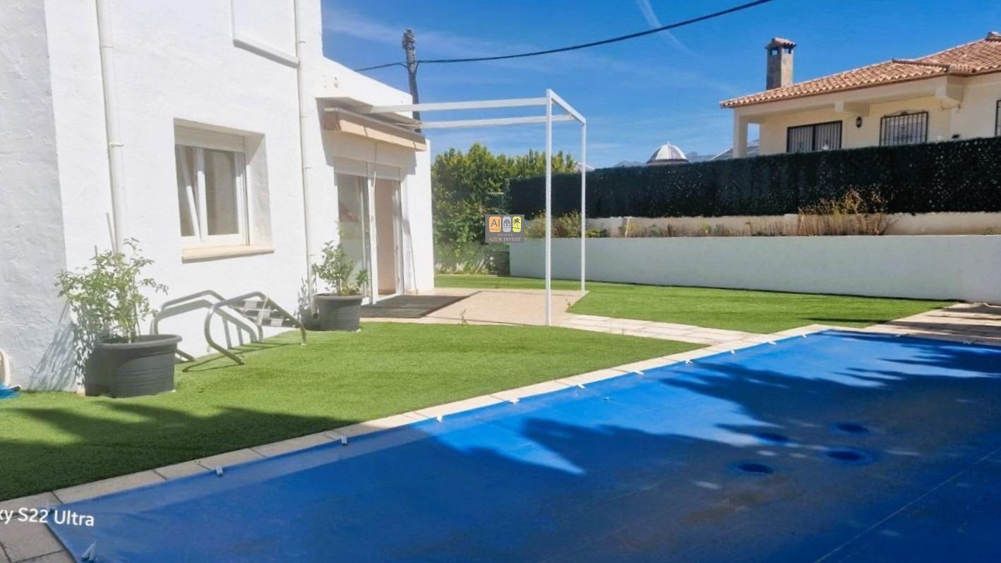 Single family house en Albir